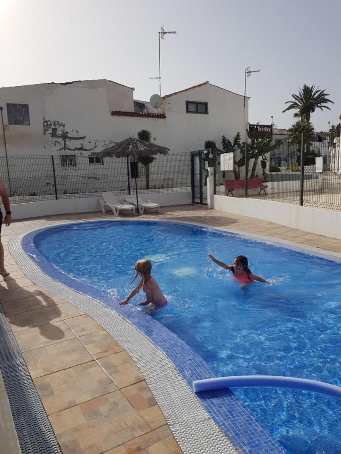 Apartamento Junto A La Piscina 아로나 외부 사진