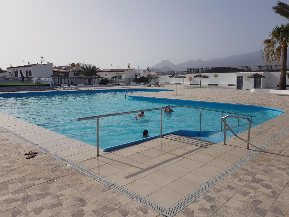 Apartamento Junto A La Piscina 아로나 외부 사진