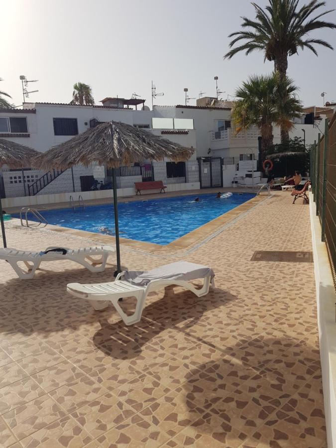 Apartamento Junto A La Piscina 아로나 외부 사진